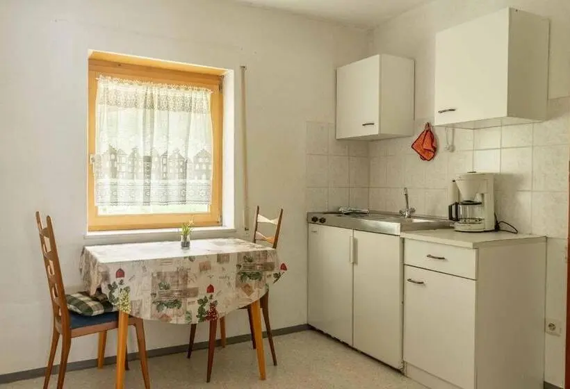 スタンダード４人部屋, Landgasthof Peterhof