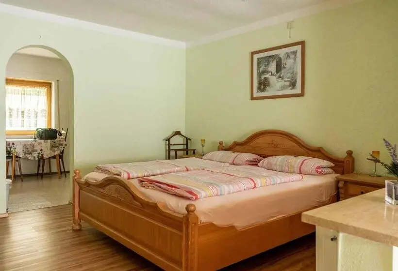 スタンダード４人部屋, Landgasthof Peterhof
