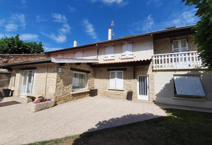 패밀리 룸, Le Saint Hilaire