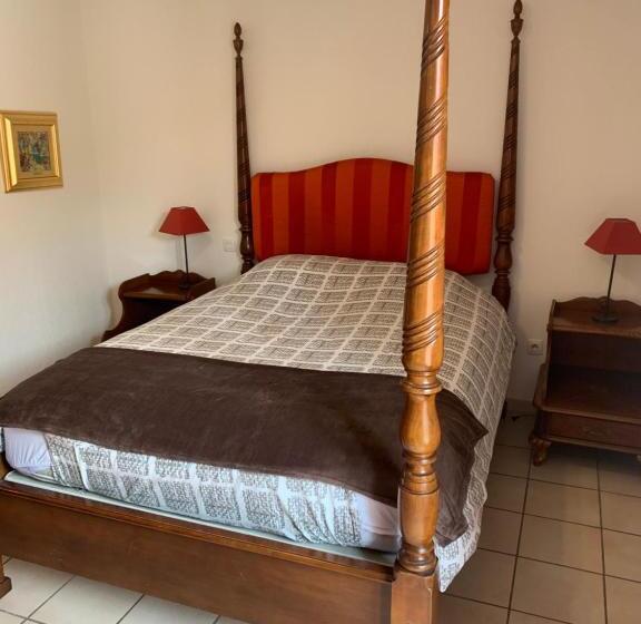 패밀리 룸, Le Saint Hilaire