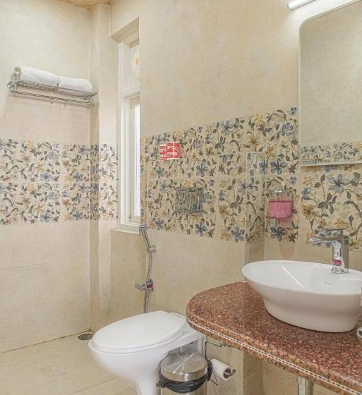 バルコニー付きデラックスルーム, Echor   The Koti Village Resort Kufri