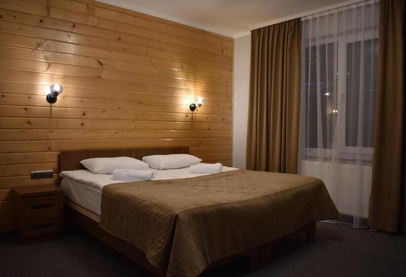 Habitación Estándar con Terraza, князів двір