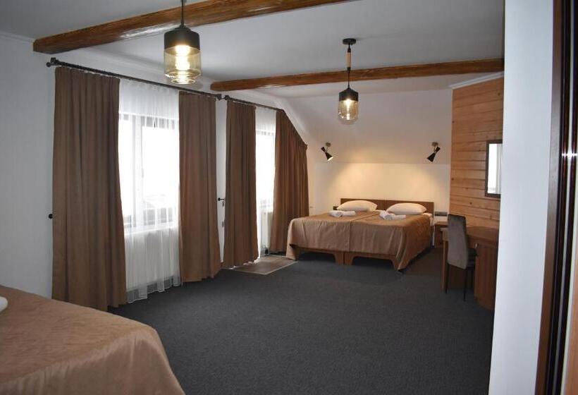 Suite Vista Montaña, князів двір