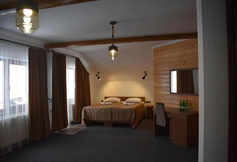 Suite Vista Montaña, князів двір