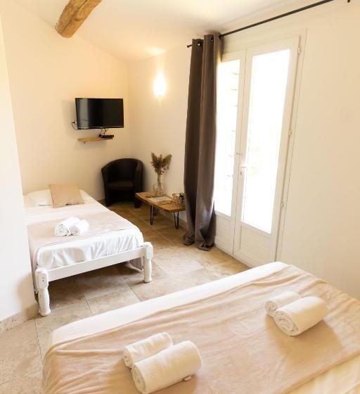 Номер Deluxe, A Machja