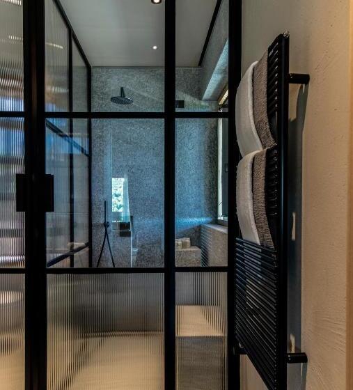 סוויטה נשיאותית, Casa Di Langa