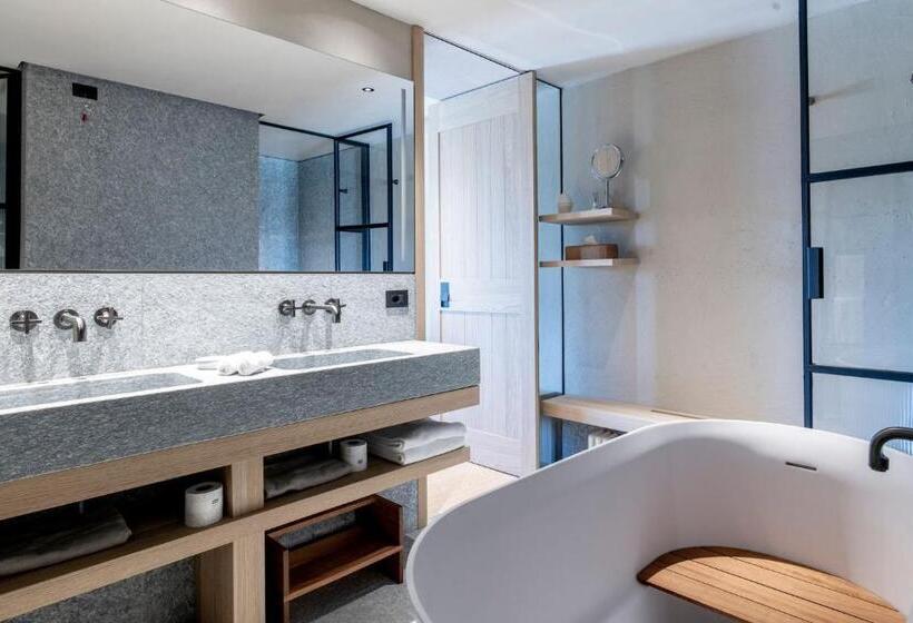 סוויטה נשיאותית, Casa Di Langa