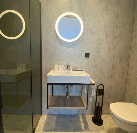 スタンダードルーム, Harteluk Afsluitdijk Zurich