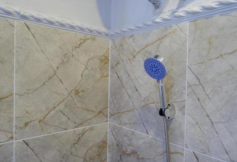 标准间, Reddoorz @ City Park Medoho Semarang