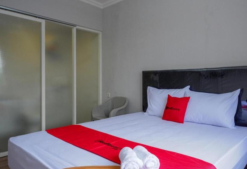 Номер Стандарт, Reddoorz @ City Park Medoho Semarang