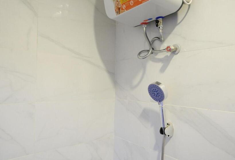 家庭间, Reddoorz @ City Park Medoho Semarang