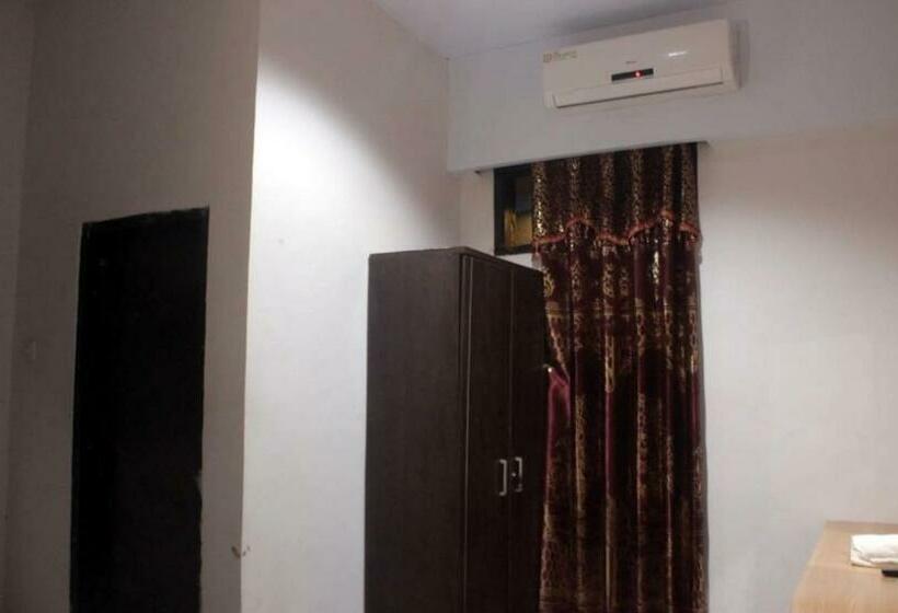 חדר סטנדרט, Reddoorz @ Pasangkayu Mamuju Utara