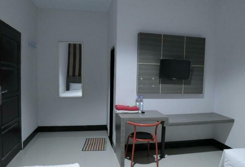 חדר דלוקס, Reddoorz @ Pasangkayu Mamuju Utara