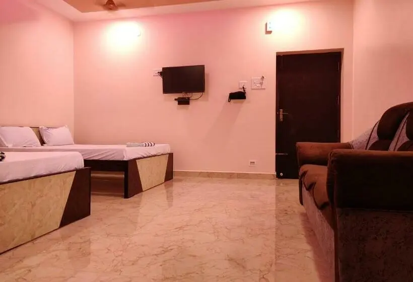 デラックストリプルルーム, Sivamurugan Residency