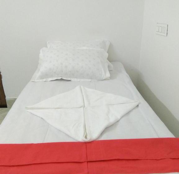 חדר דלוקס, Sukun Guest House