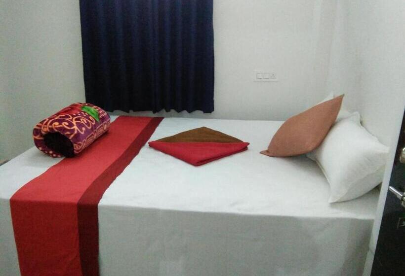 חדר דלוקס, Sukun Guest House