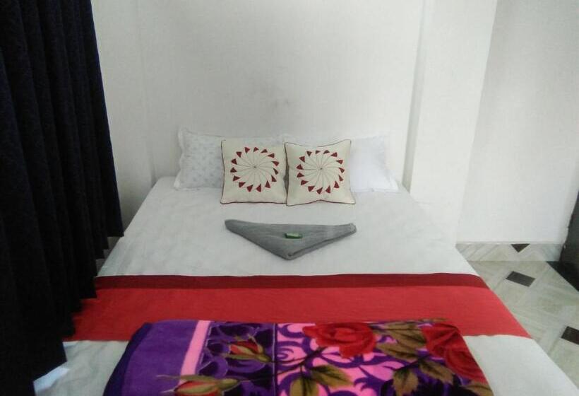 חדר דלוקס, Sukun Guest House