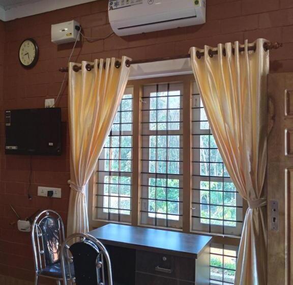 デラックスルーム, Tranquil Farms