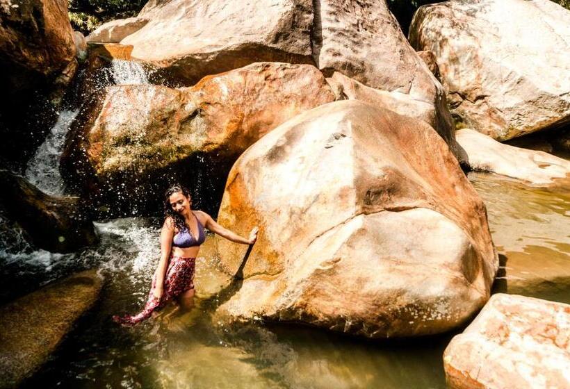 Suite mit Balkon, La Perla Negra   Black Pearl Eco Hostel