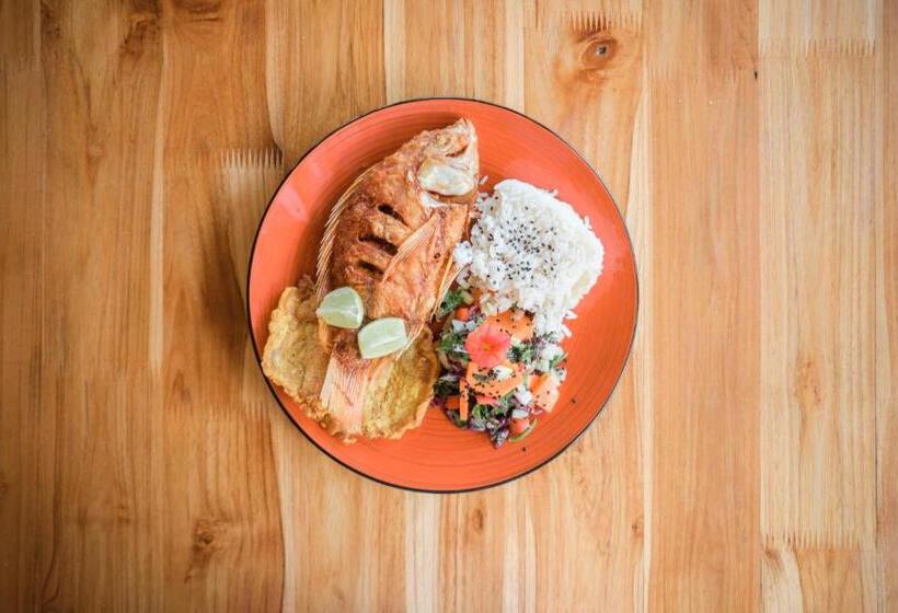 Suite mit Balkon, La Perla Negra   Black Pearl Eco Hostel