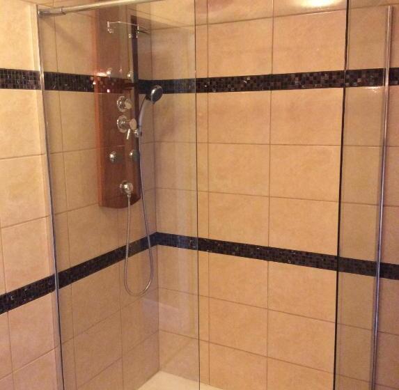 家庭间, L Entre Deux