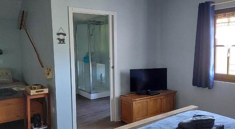 家庭间, La Grange De Champagnac