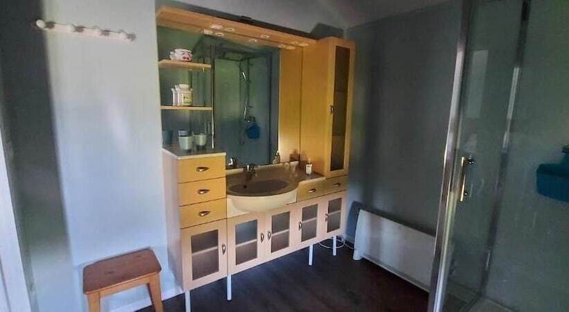 家庭间, La Grange De Champagnac