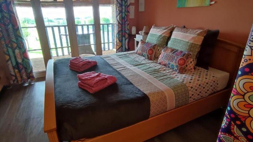 标准房带园景, La Grange De Champagnac