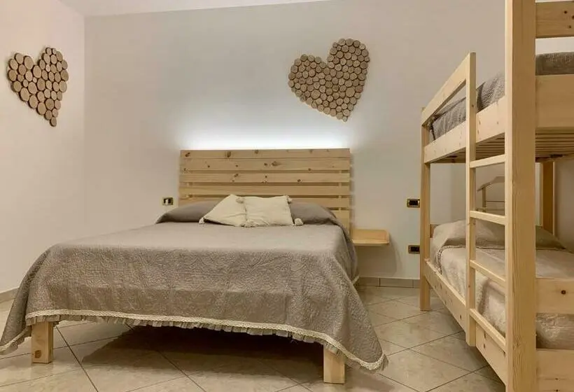 Standard Neljän Hengen Huone Puutarhanäkymä, Agriturismo Nonno Mario
