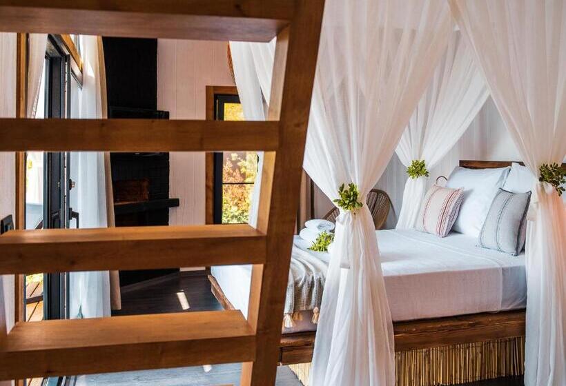 غرفة ديلوكس مطلّة علي البحر مزوَّدة بشُرفة, Lov Faralya Adults Only