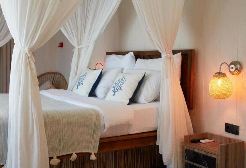 חדר דלוקס עם מרפסת נוף לים, Lov Faralya Adults Only