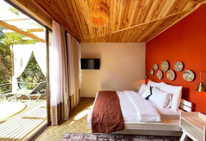 סוויטה עם ג'קוזי, Lov Faralya Adults Only