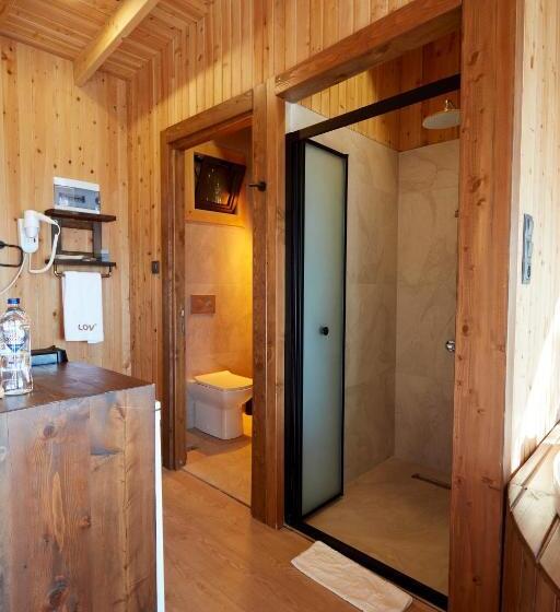 جناح مزود بحمام سباحة, Lov Faralya Adults Only