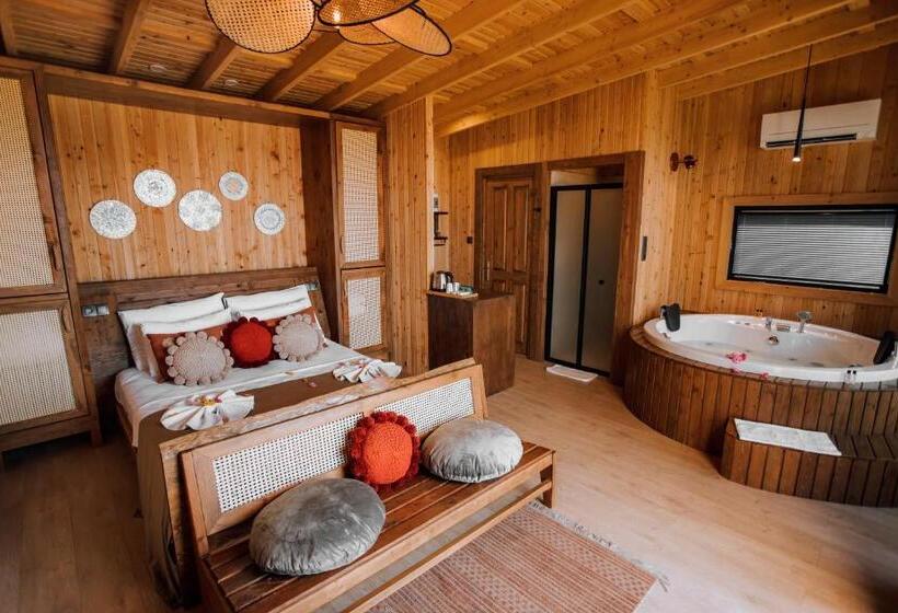 جناح مزود بحمام سباحة, Lov Faralya Adults Only