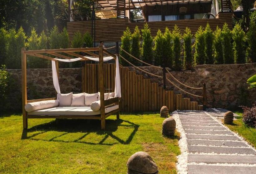 וילה עם חדר שינה אחד ובריכת שחיה, Lov Faralya Adults Only