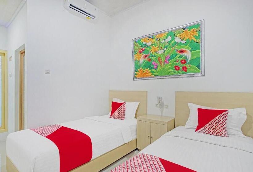 غرفة ديلوكس, Oyo 90404 Pringombo Homestay 2 Syariah