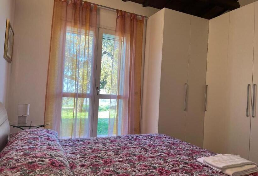 اتاق استاندارد با چشم‌انداز باغ, Podere Baratta Agriturismo E Cantina