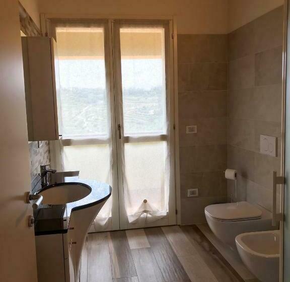 スタンダードトリプルルーム, Podere Baratta Agriturismo E Cantina