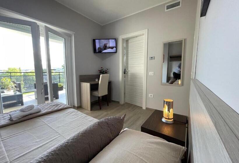 Одноместный Номер с Террасой, Mini B&b Enrico Fermi