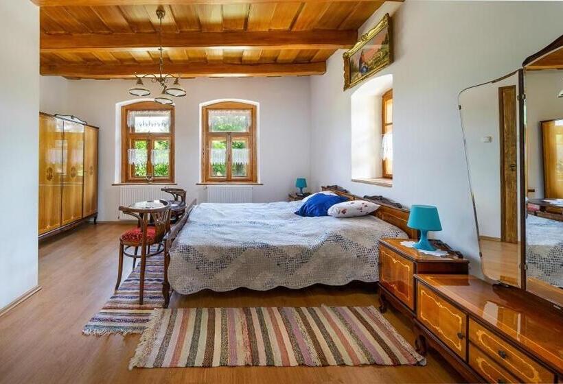 Номер Deluxe, Pipacs és Tulipán Vendégház