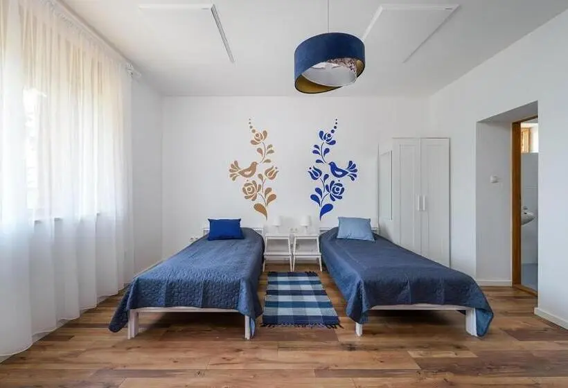 スタンダード4人部屋, Pipacs és Tulipán Vendégház