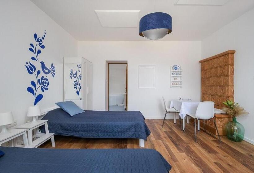 Четырехместный Номер Стандарт, Pipacs és Tulipán Vendégház