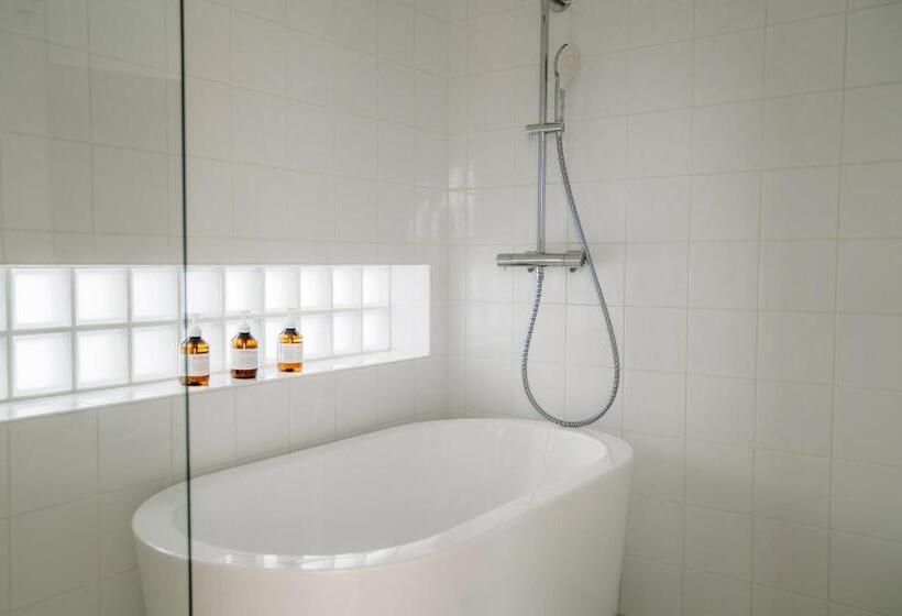 סוויטה דלוקס, Blue Steak Wonder Chatan