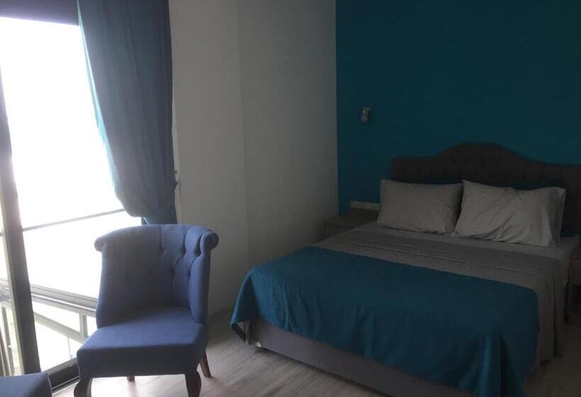 חדר דלוקס נוף לים, Livana