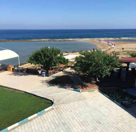 חדר דלוקס נוף לים, Livana