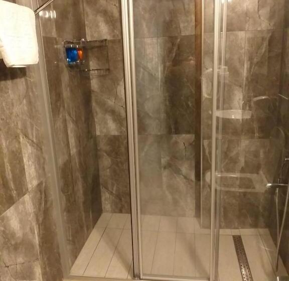 חדר דלוקס לשלושה עם נו לים, Livana