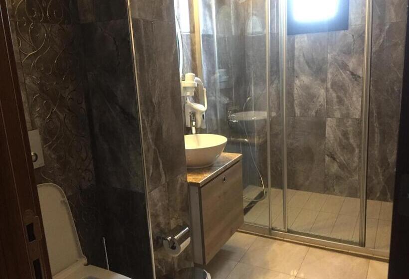 חדר דלוקס לשלושה עם נו לים, Livana