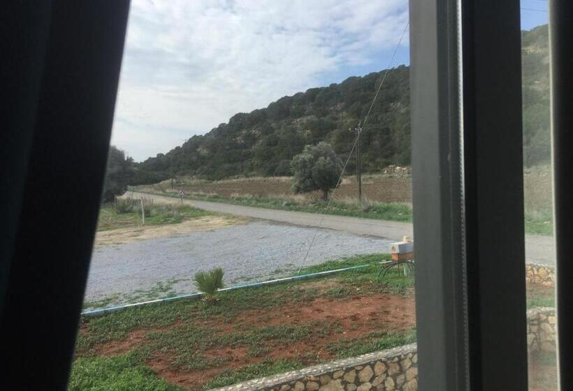 חדר סטנדרט נוף להרים, Livana