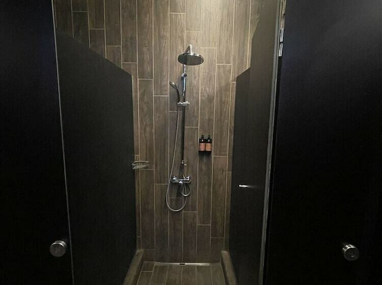 كوخ قياسي, Longosphere Glamping