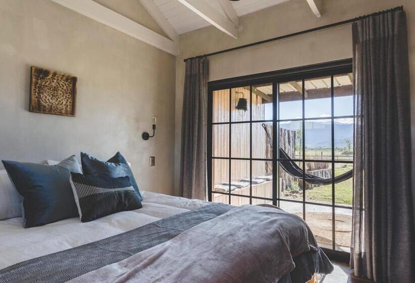 ویلای 1 خوابه, The Farmstead